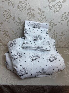 Peanuts Halloween Queen Sheet Set With Snoopy & Charlie Brown Print 3 piece set